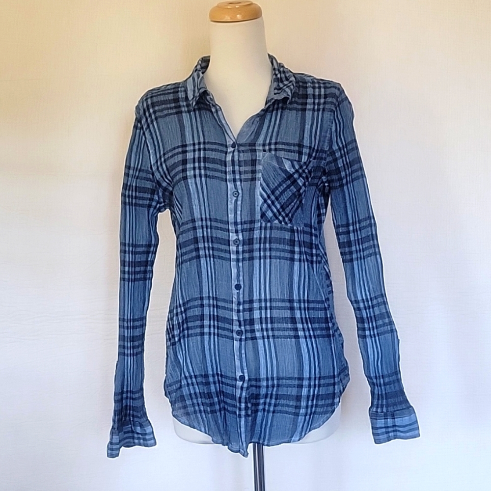 Lucky brand light weight women's shirt.